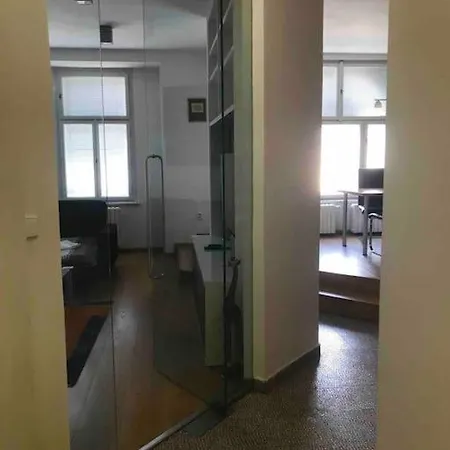 Apartment Next To The River. In Centre, Metro 3min *