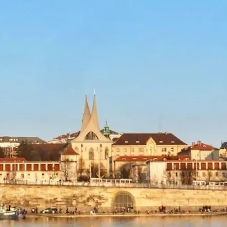 Apartman Next To The River. In Centre, Metro 3min