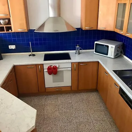 Apartman Next To The River. In Centre, Metro 3min *
